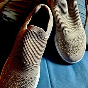 Shoes grey size 7 1/2